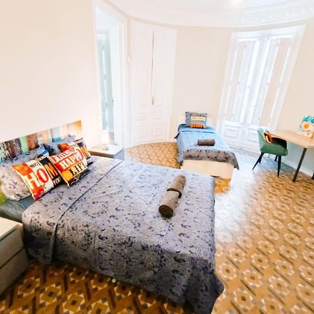 By Plaza Catalunya Rooms Barselona Dış mekan fotoğraf