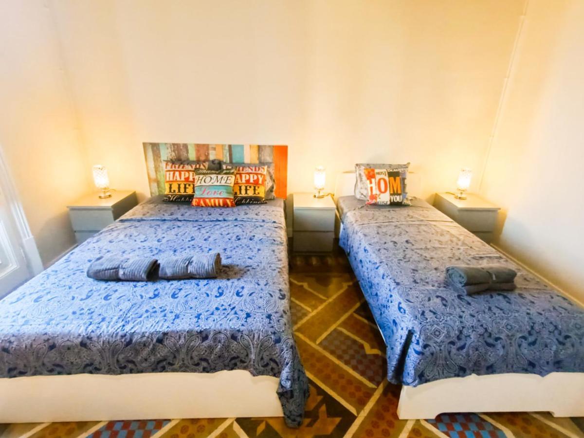 By Plaza Catalunya Rooms Barselona Dış mekan fotoğraf