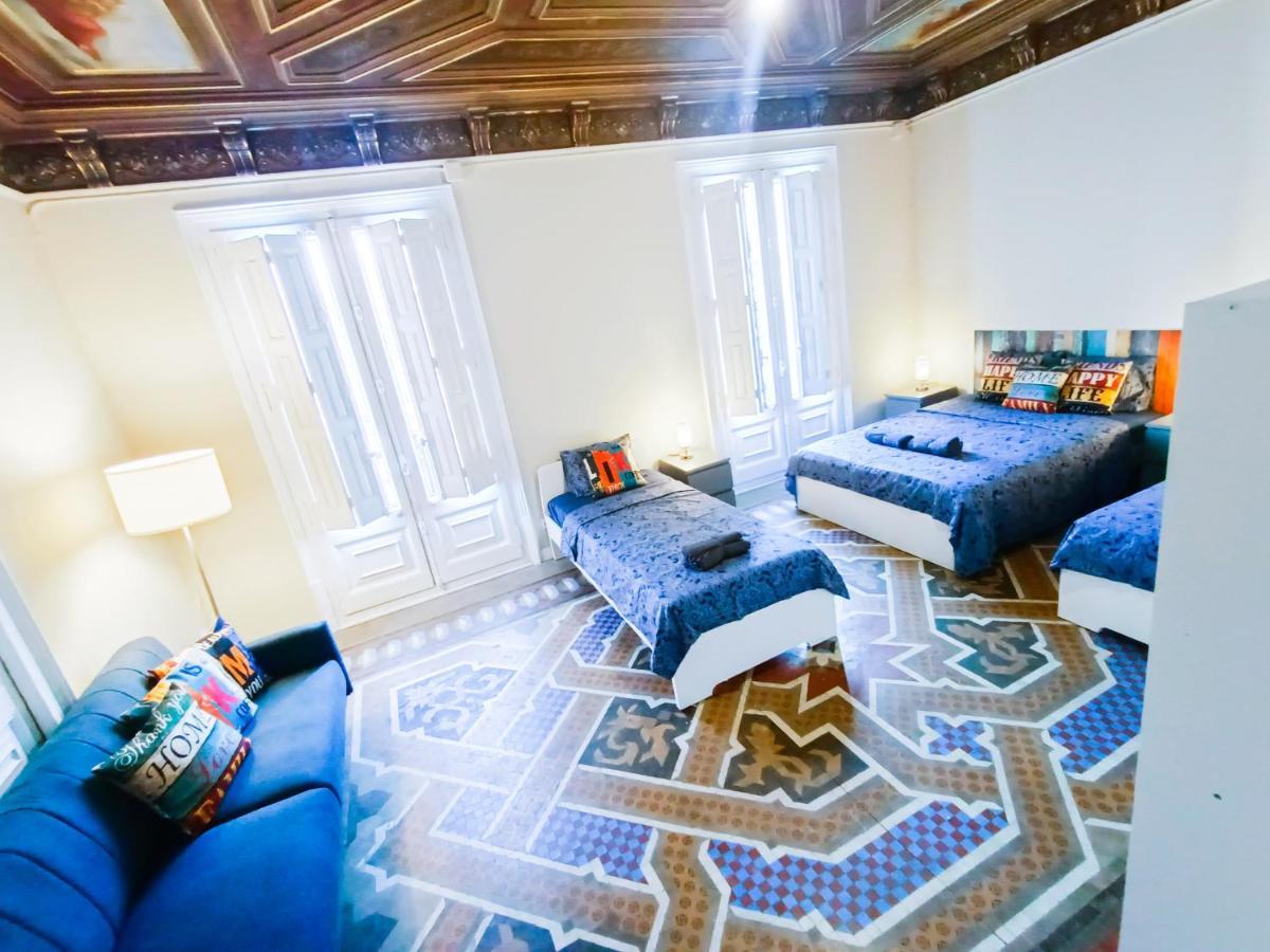 By Plaza Catalunya Rooms Barselona Dış mekan fotoğraf