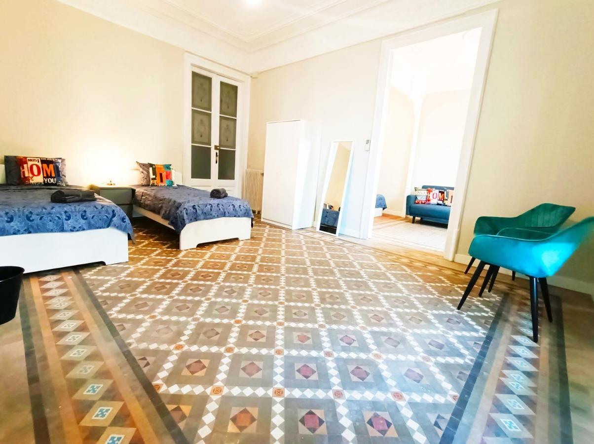 By Plaza Catalunya Rooms Barselona Dış mekan fotoğraf