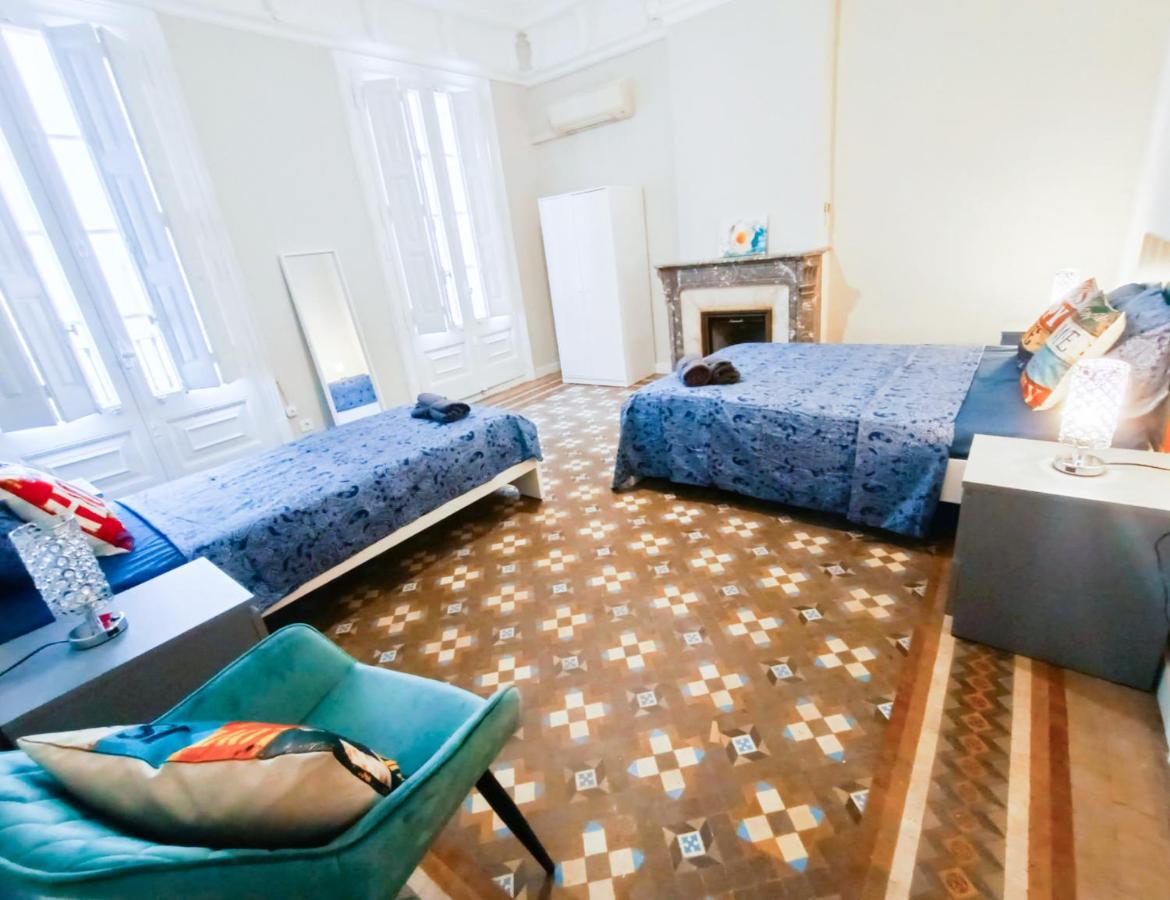 By Plaza Catalunya Rooms Barselona Dış mekan fotoğraf