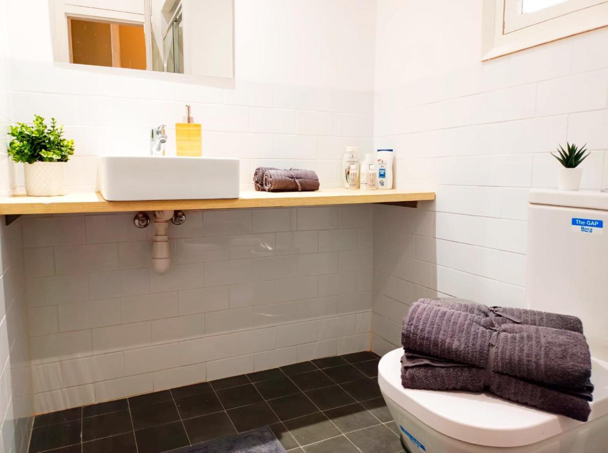 By Plaza Catalunya Rooms Barselona Dış mekan fotoğraf
